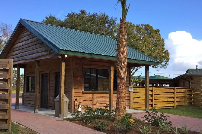 30-Minute Airboat Ride, Lunch, Gem Mining and Park Admission - Gem mining is hands-on and easy to enjoy