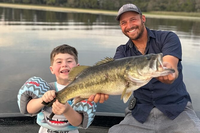 4 Hours Morning Bass Fishing in Orlando - The first cast: choosing between schooling and trophy bass