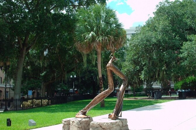 Awesome Scavenger Hunt: Lake Eola's Art Scene & Scenery - How the Let’s Roam app shapes the experience