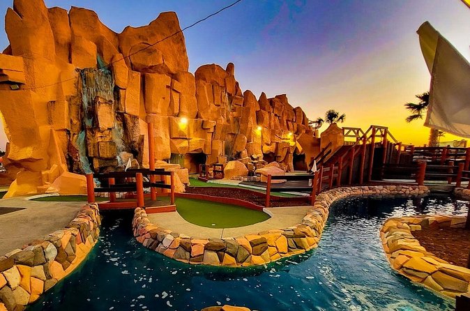 Bonanza Golf & Gifts Entry Ticket in Orlando - Shopping after the final hole