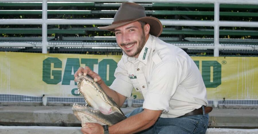 From Orlando: Airboat Tour & Gatorland with Hotel Pickup - Who should book this tour