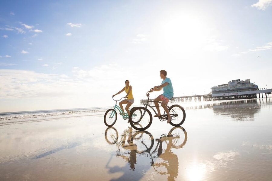 From Orlando: Daytona Beach with Hard Rock Resort & Pickup - Optional speedway or Intracoastal boat trip