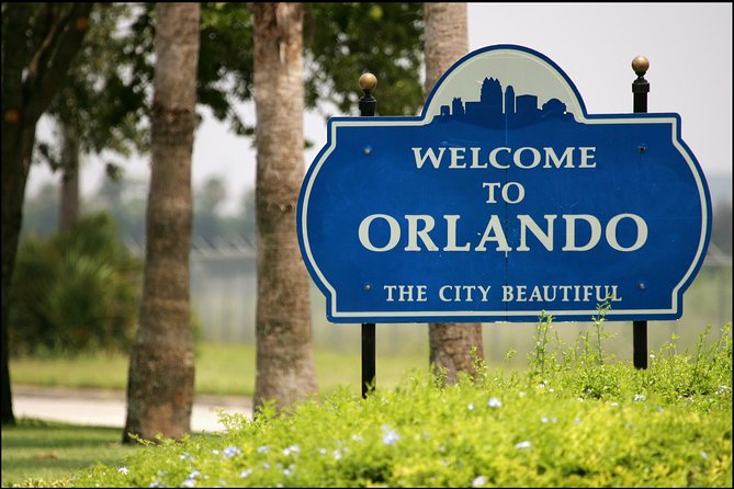 ICONic City Tour Of Orlando - Downtown Orlando before the boat ride