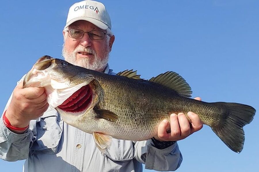 Kissimmee: Private Lake Tohopekaliga Fishing Charter - Clothing and small items that make the trip easier