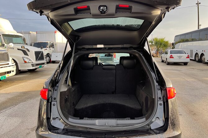 Orlando Airport MCO to Universal Orlando Resort Private transfer - Drivers who add a human touch