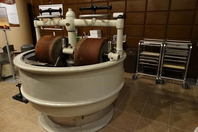 Orlando: Factory Adventure Tour in Chocolate Kingdom - The samples are the real value