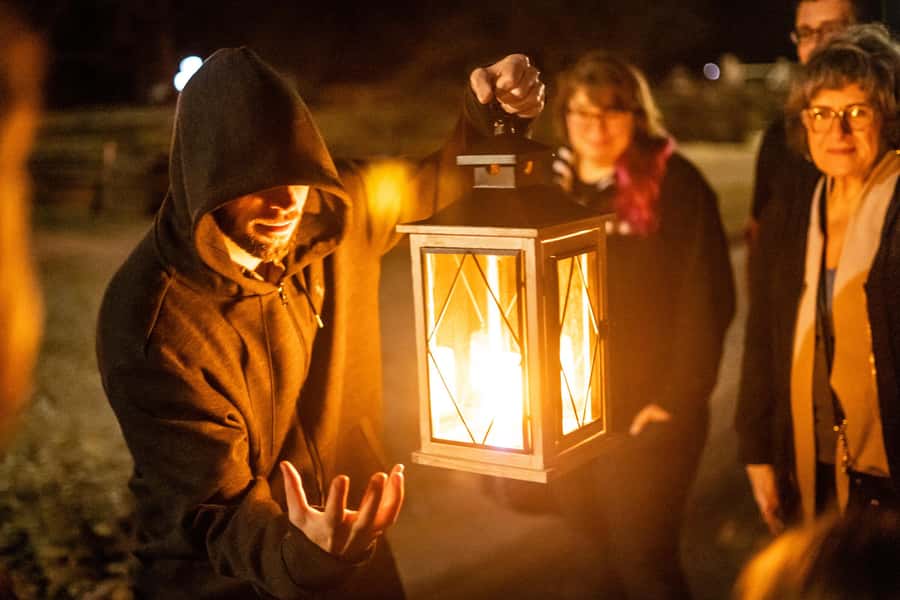 Orlando Haunts: Ghouls and Ghosts Tour - Meeting the guide at Magnolia and Central