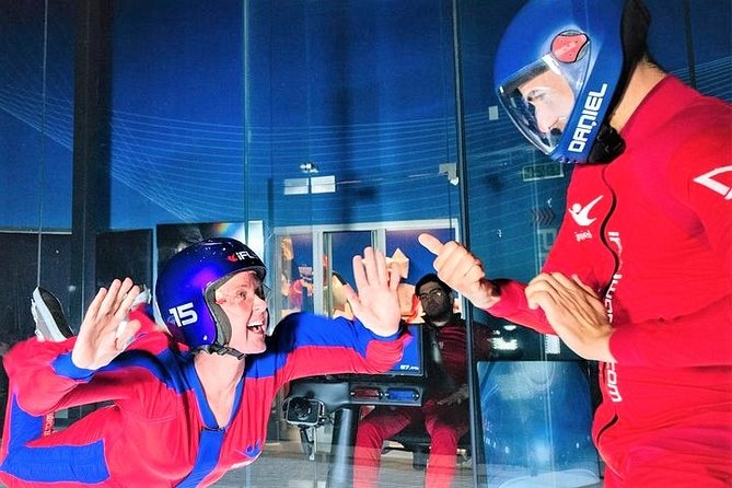 Orlando Indoor Skydiving Experience with 2 Flights & Personalized Certificate - The instructor’s final aerial performance