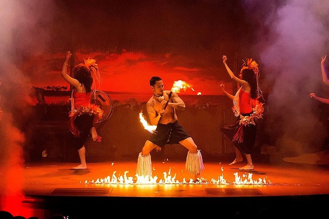 Orlando Polynesian Fire Luau and Dinner Show Experience - Live music and a tour through Polynesian dance