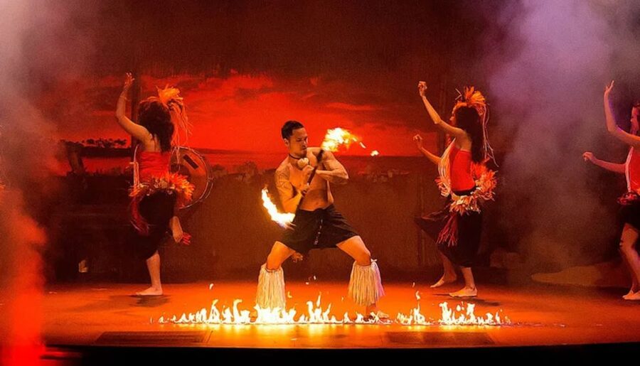 Orlando: Polynesian Fire Luau with Dinner and Live Show - Key points to know before booking