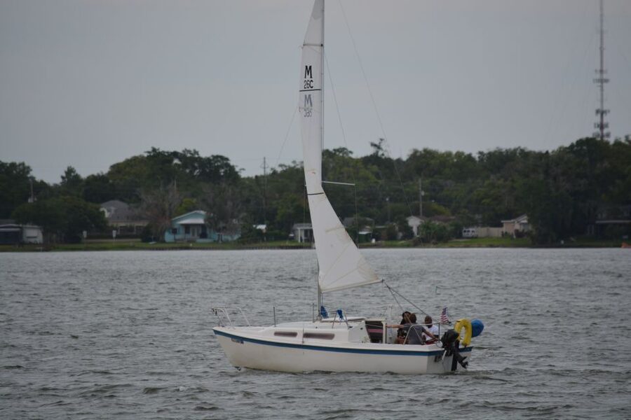 Orlando: Private Sunset Sailing Trip on Lake Fairview - A 25-Foot MacGregor Made for Participation