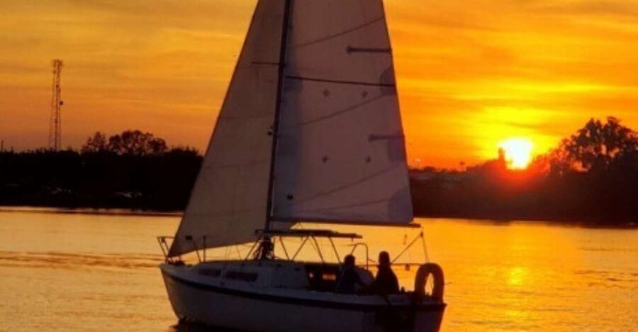 Orlando: Private Sunset Sailing Trip on Lake Fairview - Learning the Helm With Captain Dan