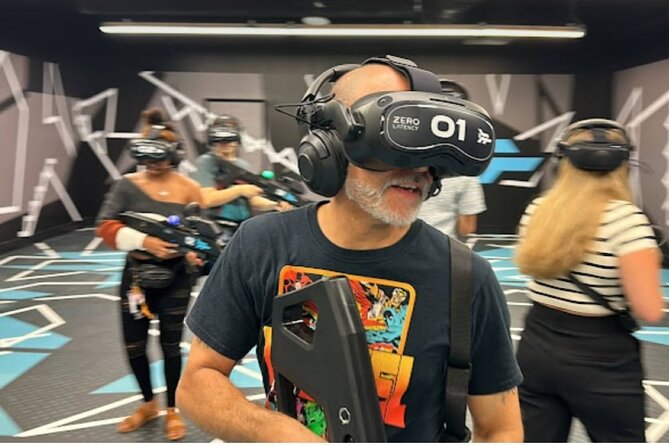 Orlando: Virtual Reality Experience in Max Action Arena - Inside the Large Free-Roaming Arena