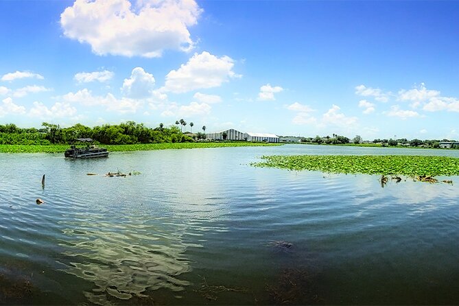 Pontoon Pub Crawl, 5 Lakeside Pubs and Restaurants Visit by Boat - Why a boat pub crawl works in Winter Haven