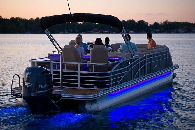 Pontoon Pub Crawl, 5 Lakeside Pubs and Restaurants Visit by Boat - Captain Dave, Captain Scott, and the tone on board