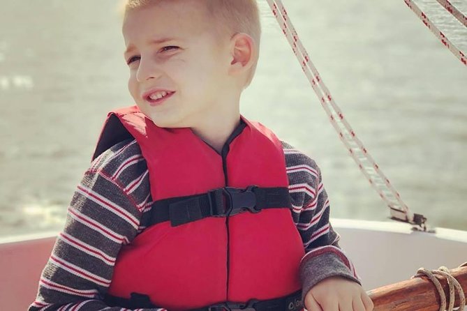Private 2-Hour Sunset Sailing Tour on Lake Fairview - Lake Fairview offers a quieter side of Orlando
