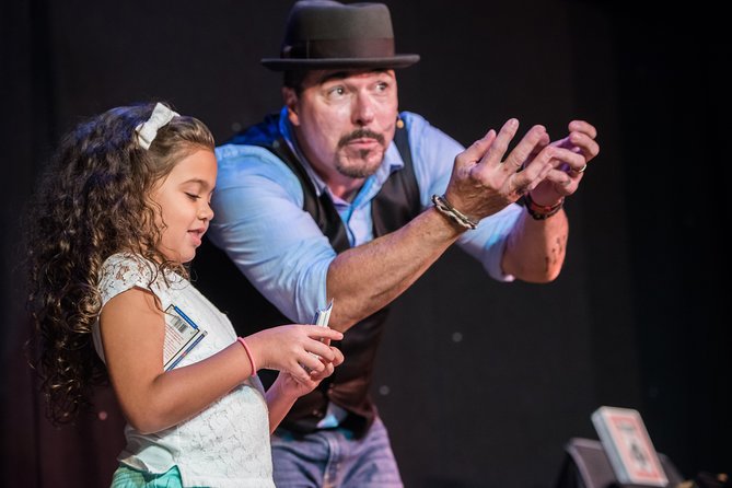 The Outta Control Magic Dinner Show in Orlando - What kind of night is this?